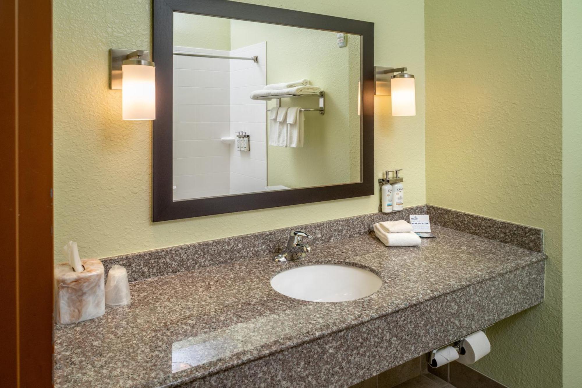 Holiday Inn Express & Suites Lebanon By Ihg Eksteriør bilde